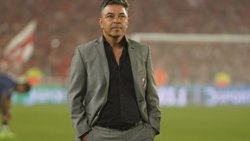 Con una sorpresa, la lista de Gallardo ante Mineiro
