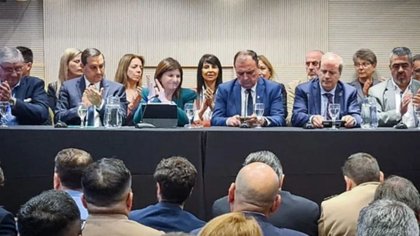 Nicolini destacó la capacitación de las fuerzas en la lucha contra el narcotráfico