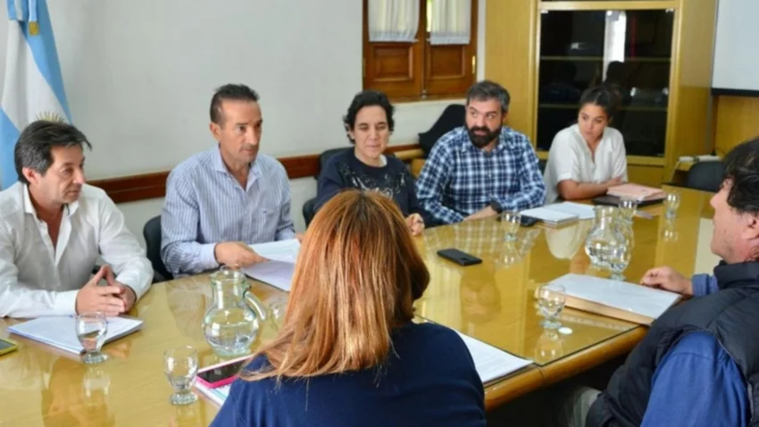 El Gobierno de Neuquén firmó el acuerdo salarial con UNAVP para 2025