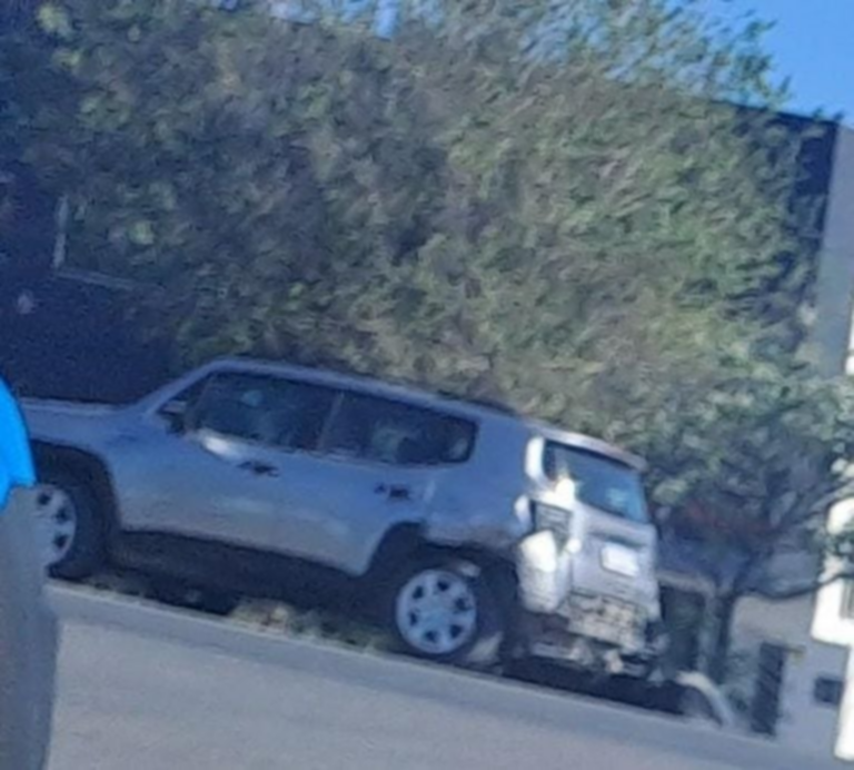Dos camionetas chocaron esta mañana sobre Avenida Mosconi