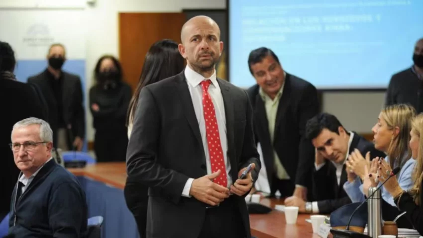 Para el gobierno, el paro de transporte es “un boicot político”