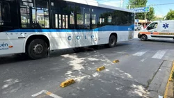 Un chofer de colectivo atropelló a otra ciclista en Neuquén