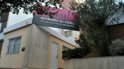 La Defensoría del Pueblo atiende reclamos en la Fiesta de la Confluencia