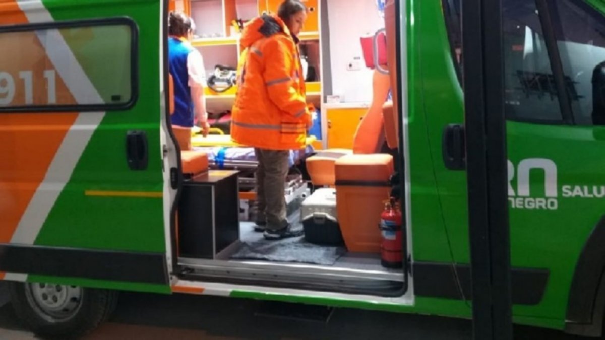 Salió de la juntada para comprar más bebidas y murió tras chocar contra un poste