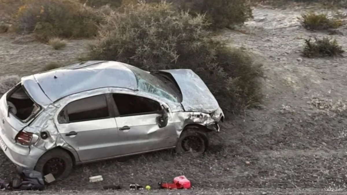 Tristeza por la muerte de una joven docente que volcó en la Ruta 40, cerca de Bajada del Agrio