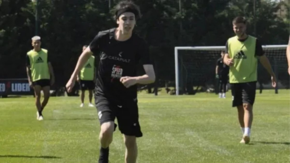 Deportivo Riestra y el debut "express" de un streamer: quién es Spreen y por qué jugó hoy