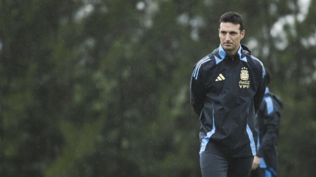 Selección Argentina: Con todos a bordo, Scaloni piensa en el once