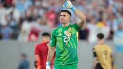 El récord que Dibu Martínez puede alcanzar con la Selección Argentina
