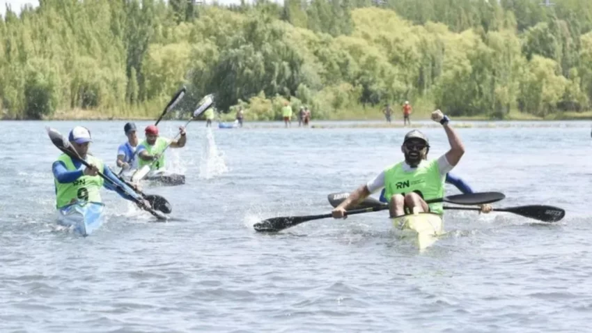 Presentan en el puente Neuquén-Cipolletti la regata más larga del mundo