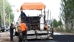 La obra de asfalto en circunvalación de Cipolletti está por llegar a su fin
