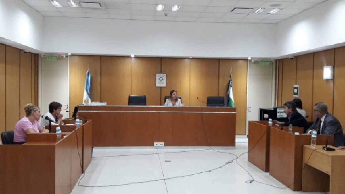 Imputaron a un reconocido médico de Roca por violar a una mujer en una consulta