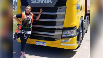 El sueño cumplido de Natalia: de docente a camionera