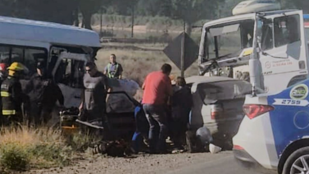 Triple choque camino al Lago Pellegrini: dos niños se salvaron de milagro