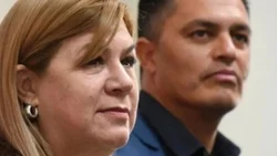Gloria Ruiz despidió a su hermano de la Casa de las Leyes