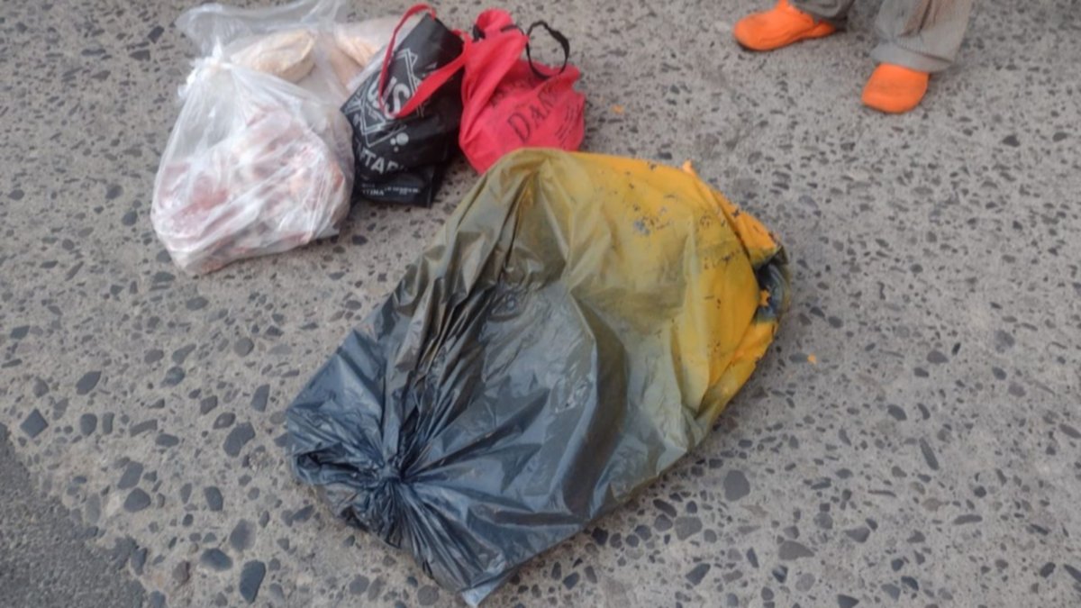 Robó carne de una confitería, intentó escapar y fue corrido por los empleados