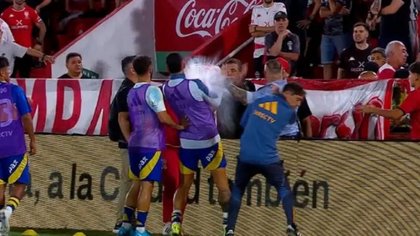 Huracán suspendió al hincha que agredió a Marcos Rojo y apuntó contra Gary Medel
