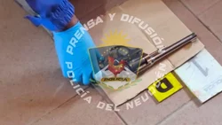 Allanaron cuatro viviendas: encontraron armas y municiones