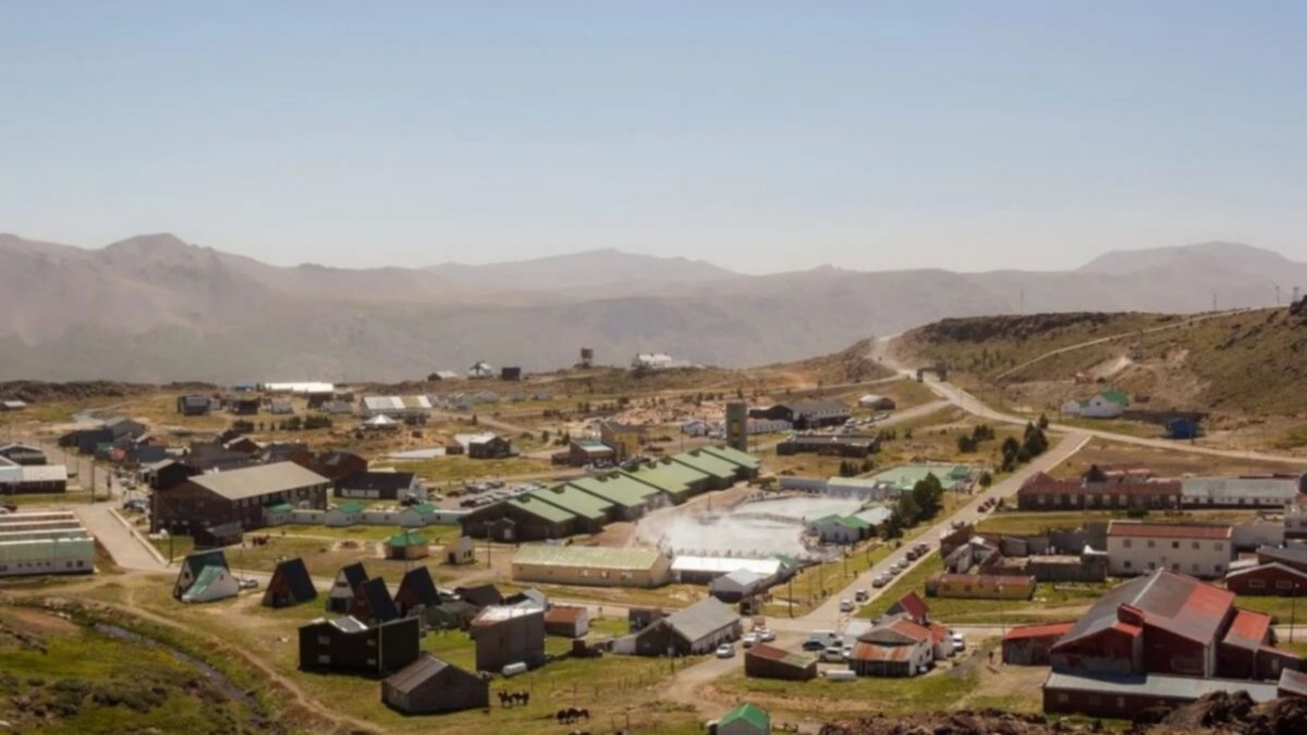 Presentaron el Previaje neuquino para la temporada de verano y termas