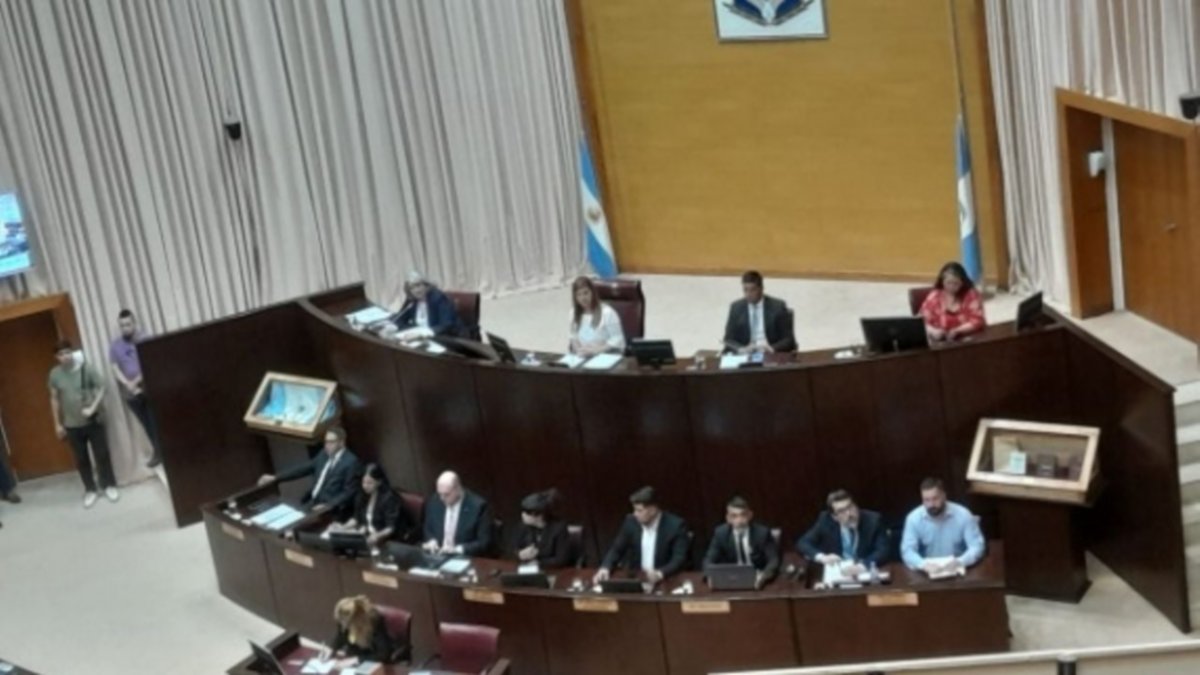 EN VIVO: sesión en la Legislatura por la inhabilitación de Gloria Ruiz