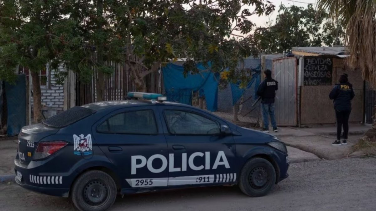El chico de 15 años le dejó una bala en la cabeza a la mujer de 25