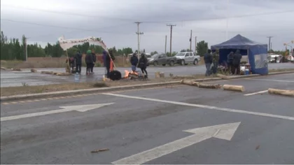El intendente de Senillosa dijo que gente de ATE golpeó a una mujer y amedrentó su casa