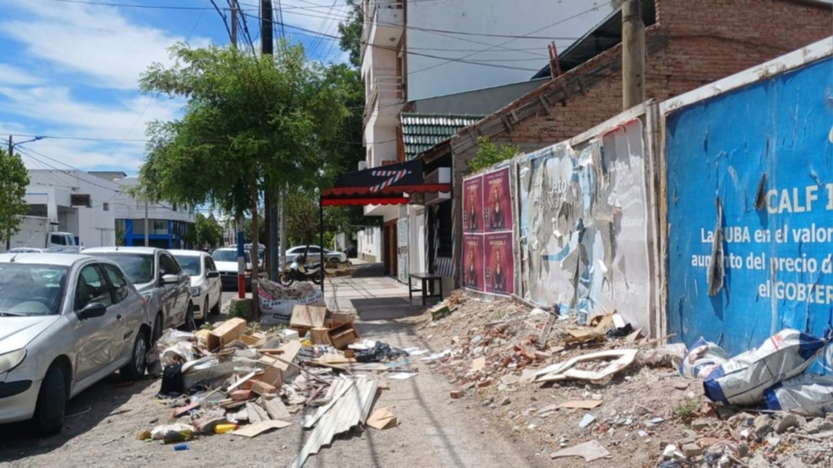 Una basura sorpresiva en la Neuquén que quiere ser limpia