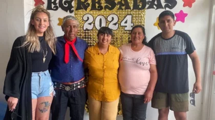 Son crianceros y vendieron sus animales para pagar la carrera de su hija en Cutral Co