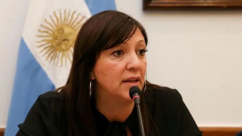 El gobierno de Neuquén defiende la ESI y relativiza el uso del celular en aulas