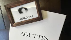 Subastan un mechón de pelo de Diego Maradona: cuánto podría salir
