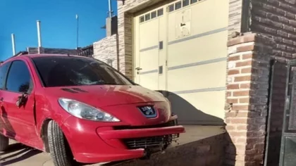 Acusaron a un hombre que huía de la policía y atropelló a un grupo de jóvenes