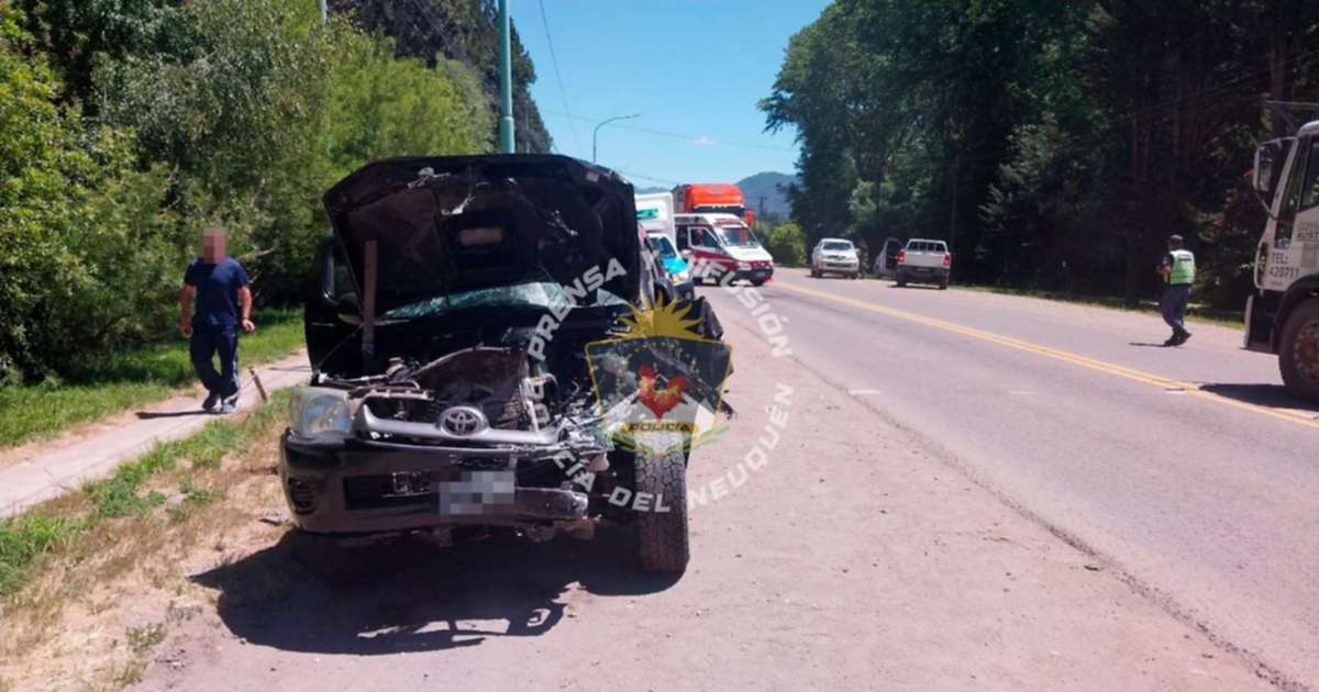 Se le desprendió un carro y chocó de frente contra una camioneta