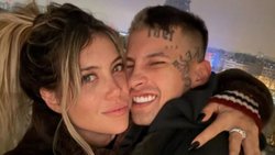 El picante video de Wanda Nara y L-Gante en la cama: “Juguete nuevo”