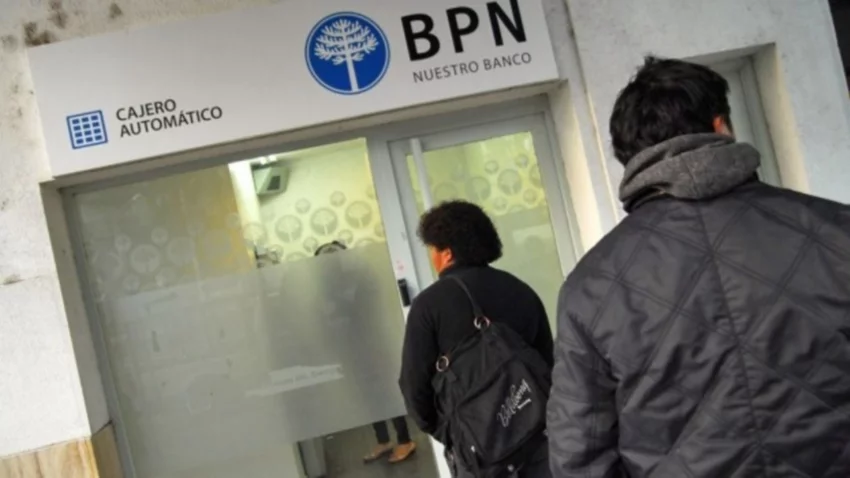 Fin de semana largo, ¿Abren los bancos el 2 de mayo?
