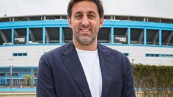Diego Milito ganó las elecciones y se convirtió en el nuevo presidente de Racing