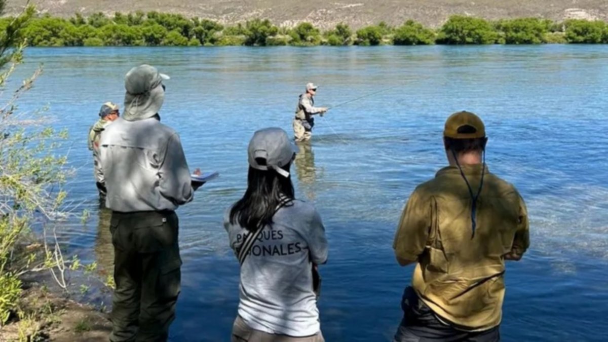 Neuquén tendrá once nuevos guías de pesca deportiva