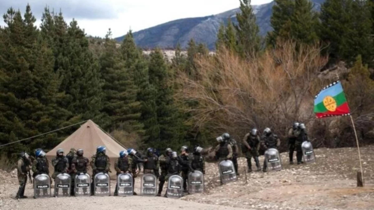Avanza el primer desalojo a una comunidad mapuche tras el DNU de MIlei