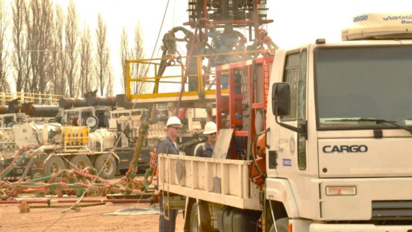 Allen celebra la explotación hidrocarburífera de la Estación Fernández Oro