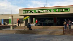 Un nene de 10 años jugaba en la puerta de su casa y lo mataron de un disparo