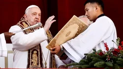 El papa Francisco pidió silenciar las armas en Medio Oriente durante la celebración de Navidad