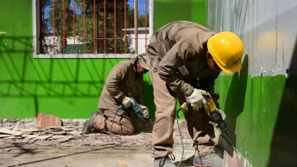 Arrancaron los primeros trabajos de mejora en escuelas neuquinas