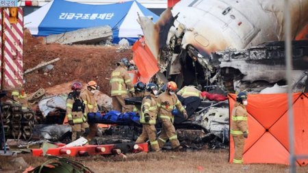 Tragedia en Corea del Sur: se estrelló un avión y murieron 179 personas