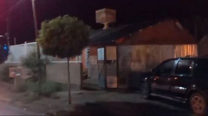 Un perrito tocó una reja electrificada por la tormenta y murió ¿Qué pasó?