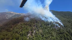 Sigue el combate para controlar el incendio en Parque Nahuel Huapi: 2580 hectáreas afectadas