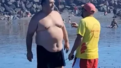 Un turista se agarró a las piñas con los guardavidas