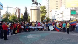 Manifestación de venezolanos en Neuquén tras el secuestro de Corina Machado