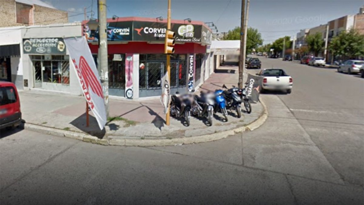 Detuvieron a un pibe neuquino cuando quería robar un local de motos en Allen