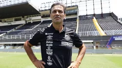 Un ex jugador de Cipolletti candidato a dirigir el seleccionado de Perú: quién es