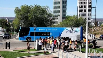 La capital neuquina aumenta la presencia de turistas en verano
