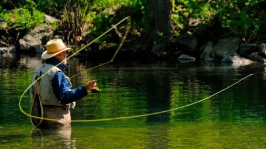 Dictarán talleres de pesca con mosca en Chañar, Vista Alegre y Centenario