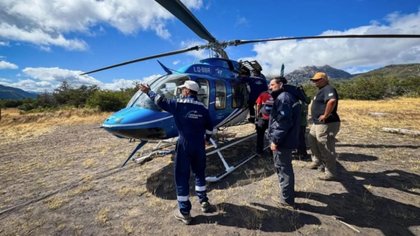 El ministro Nicolini recorrió la zona del incendio en Valle Magdalena
